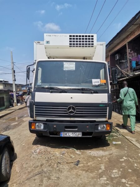 Mercedes-Benz 814 Cooling Truck